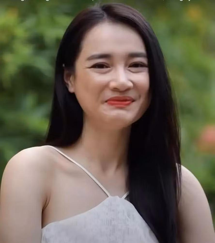 Dieu Nhi lo dau hieu lao hoa tuoi 31 giong het Nha Phuong-Hinh-8