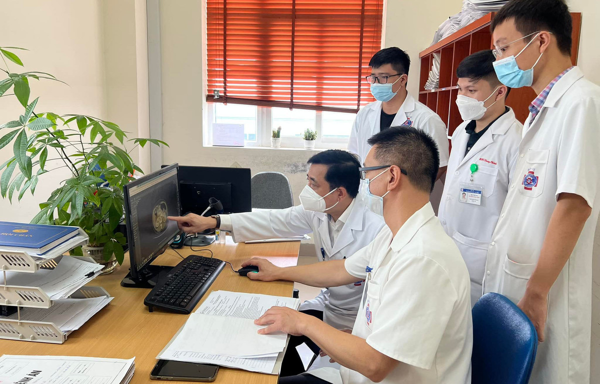 Cô gái 29 tuổi phát hiện ung thư từ vết lạ trên đầu - Hình 2 Co gai 29 tuoi phat hien ung thu tu vet la tren dau-Hinh-2