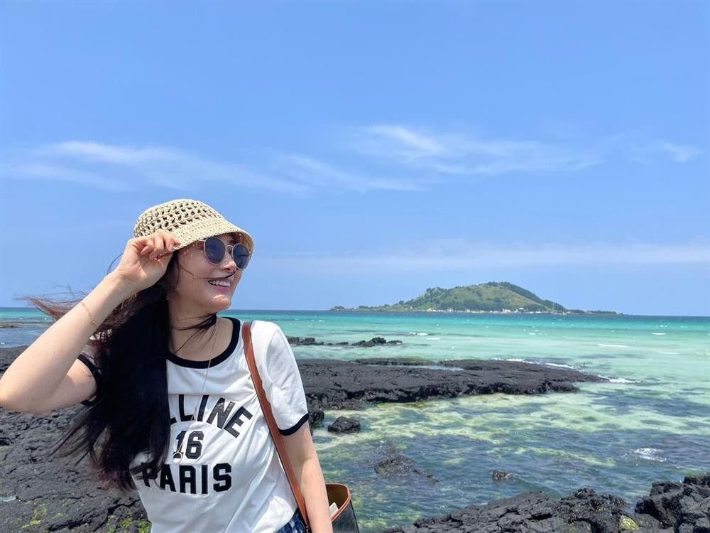 Choi Ji Woo lam gi sau tin don bi chong dam truoc cua nha?-Hinh-2