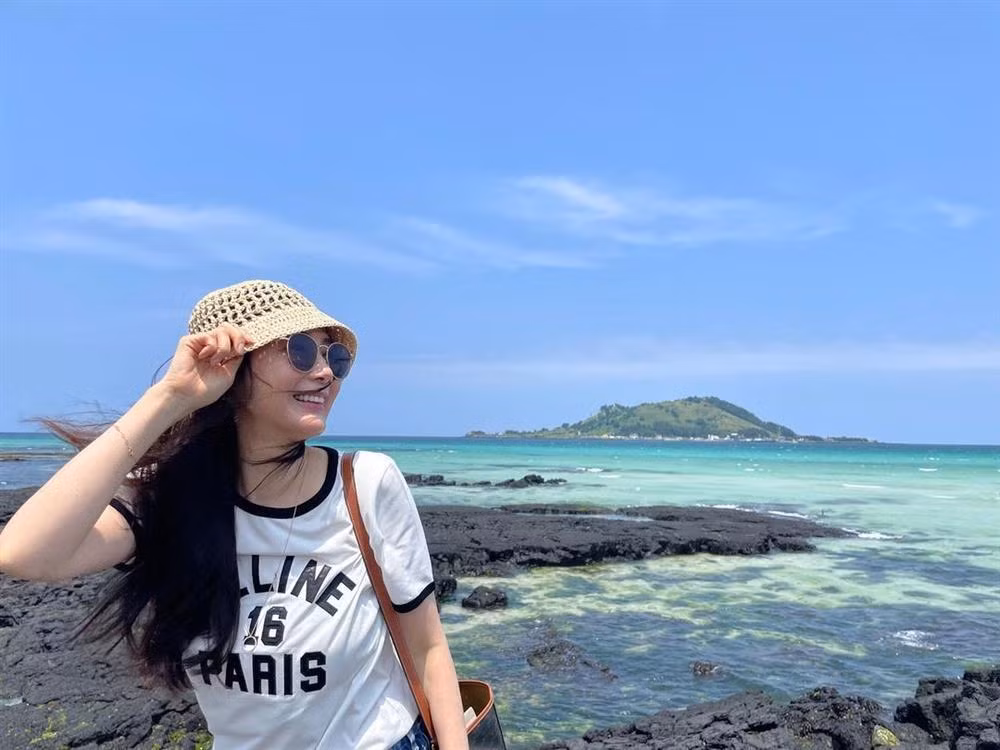 Choi Ji Woo lam gi sau tin don bi chong dam truoc cua nha?-Hinh-2