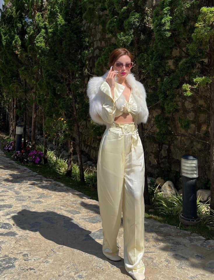 Huyen Baby du xuan moi ngay 1 bo, Tet kieu 'nha giau' la day!-Hinh-2