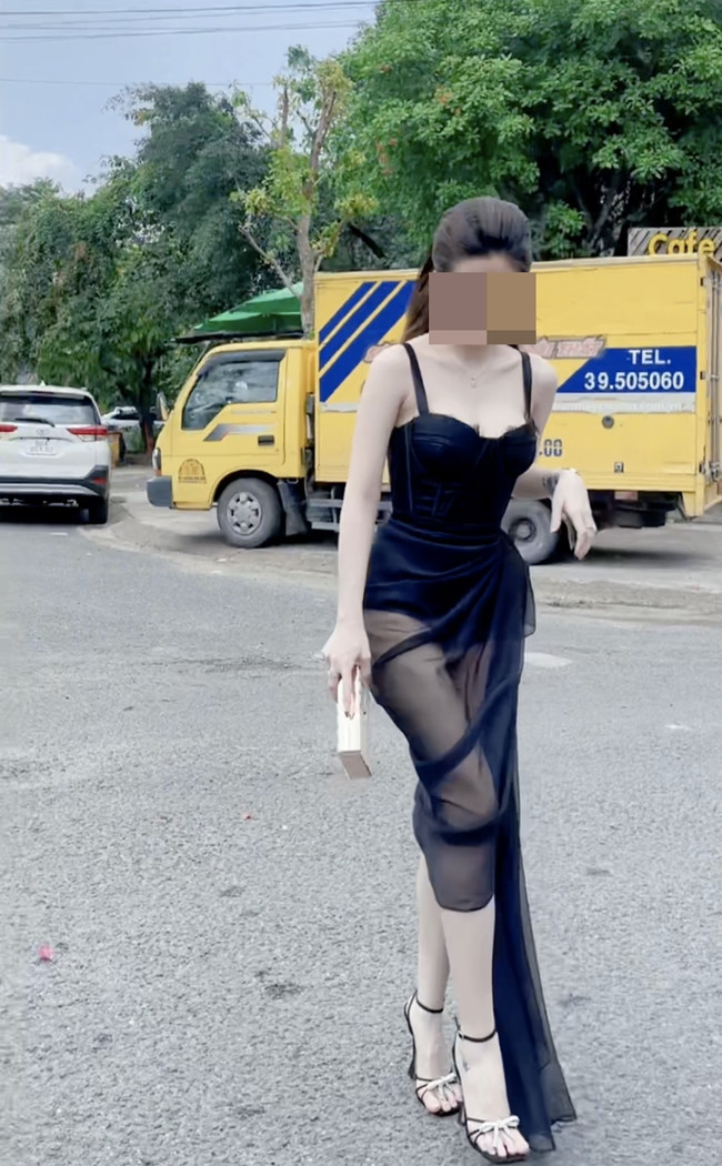 Khach moi dien vay xe dui di dam cuoi, khong nhan ra dau la co dau-Hinh-3