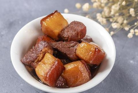 Kho thịt cho 2 gia vị này nghĩ thơm, nào ngờ thịt mất vị - Hình 2 Kho thit cho 2 gia vi nay nghi thom, nao ngo thit mat vi-Hinh-2