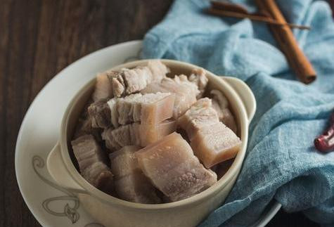 Kho thịt cho 2 gia vị này nghĩ thơm, nào ngờ thịt mất vị - Hình 4 Kho thit cho 2 gia vi nay nghi thom, nao ngo thit mat vi-Hinh-4