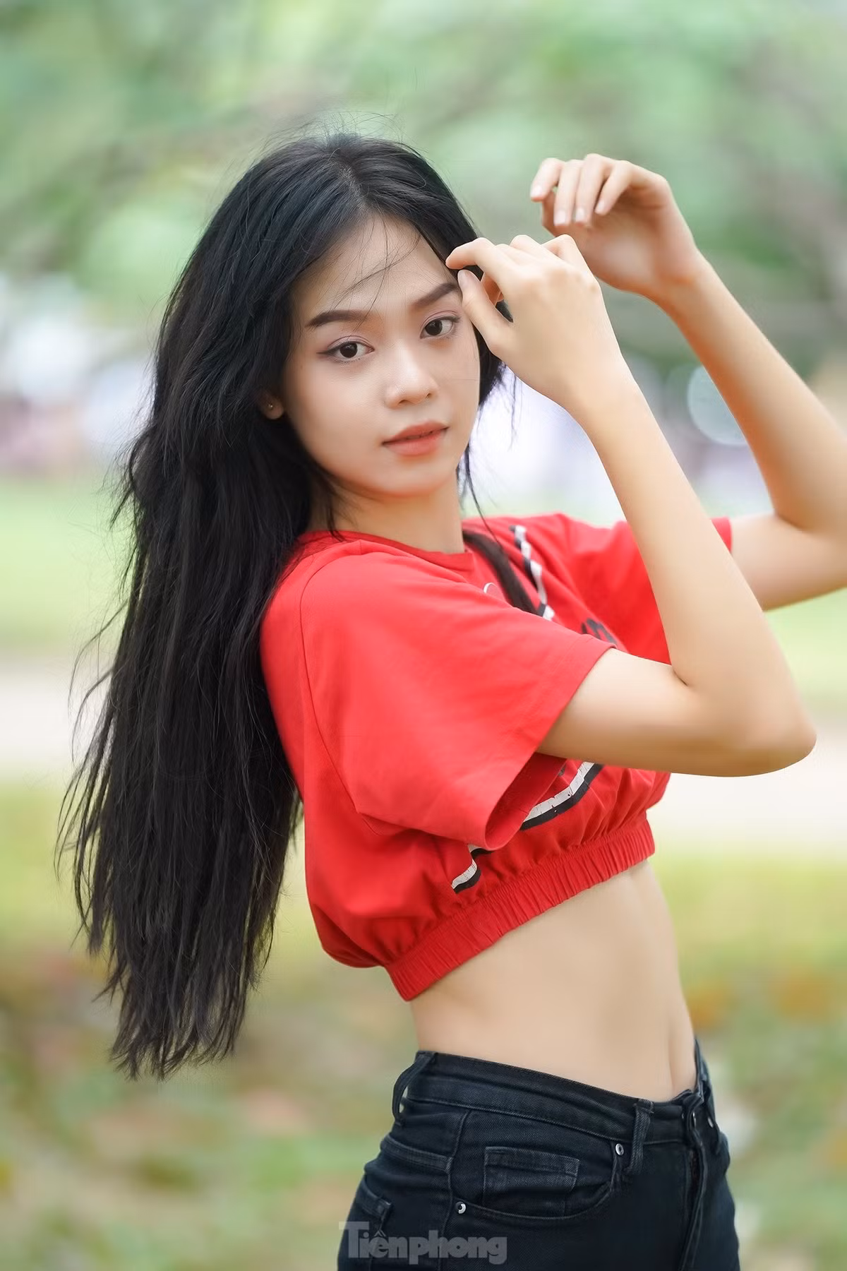 Vong eo thon cua Hoa hau Huynh Thi Thanh Thuy-Hinh-2