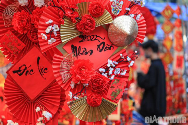 Cho hoa trong long pho co Ha Noi vang lang ngay can Tet-Hinh-9