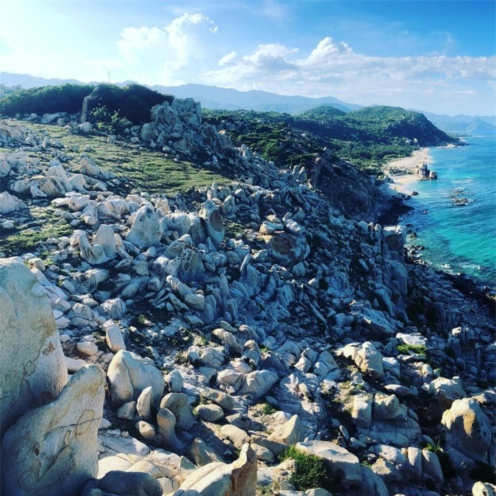 Khám phá ‘công viên đá’ triệu năm tuổi cực đẹp ở Ninh Thuận - Hình 4 Kham pha ‘cong vien da’ trieu nam tuoi cuc dep o Ninh Thuan-Hinh-4