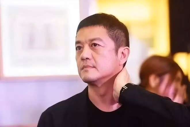 Lenh Ho Xung lo dien mao tieu tuy vi vo no nghin ty-Hinh-2