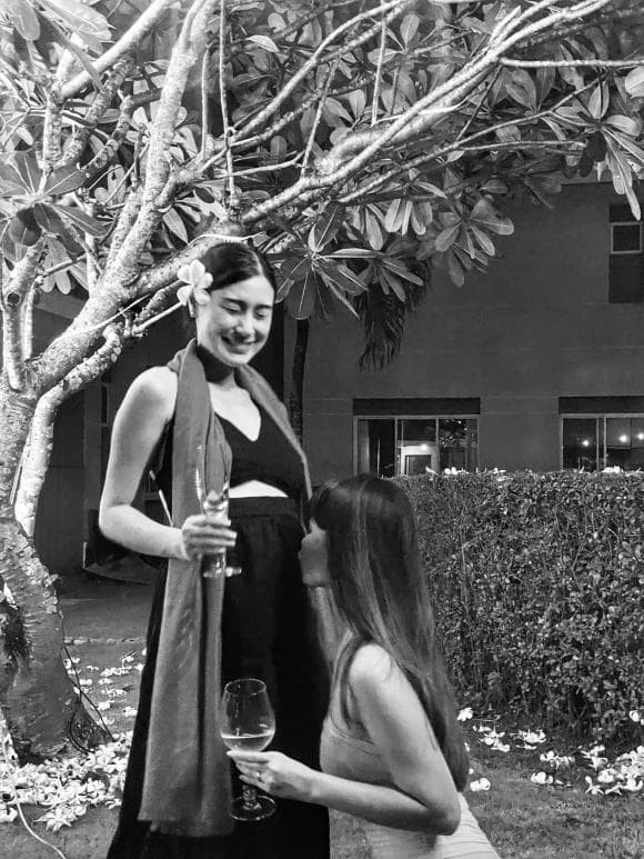 Kathy Uyen lan dau cong khai can mat con-Hinh-4