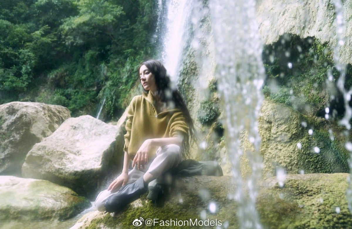 Mat moc cua Dich Le Nhiet Ba-Hinh-9