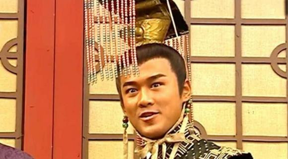 Tan Thuy Hoang cung co mot 'bach nguyet quang' o sau trong long