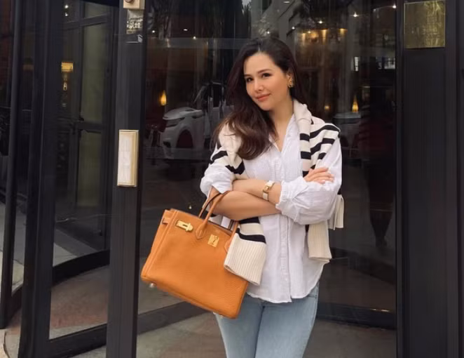 Huyền Lizzie và Phanh Lee có gu mặc áo sơ mi trái ngược - Hình 4 Huyen Lizzie va Phanh Lee co gu mac ao so mi trai nguoc-Hinh-4