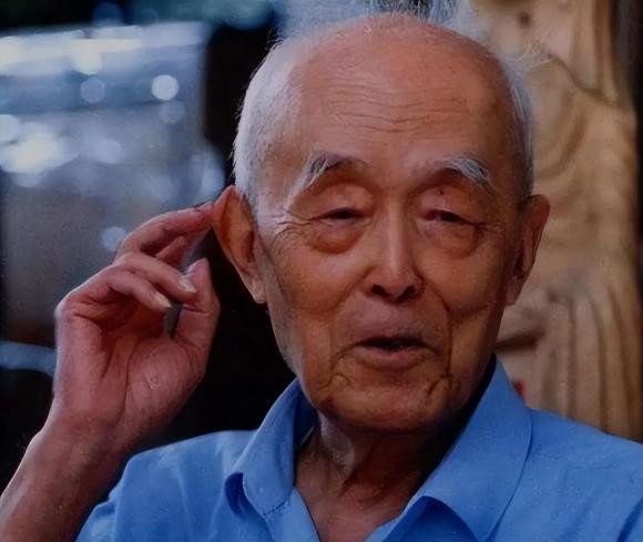 - Một số yếu tố bệnh. Ngoài hiện tượng dài lông mày thông thường, một số yếu tố bệnh lý cũng có thể gây ra chứng dài lông mày, bởi vì sự xuất hiện của bệnh sẽ ảnh hưởng đến đặc điểm của tình trạng dài lông mày.