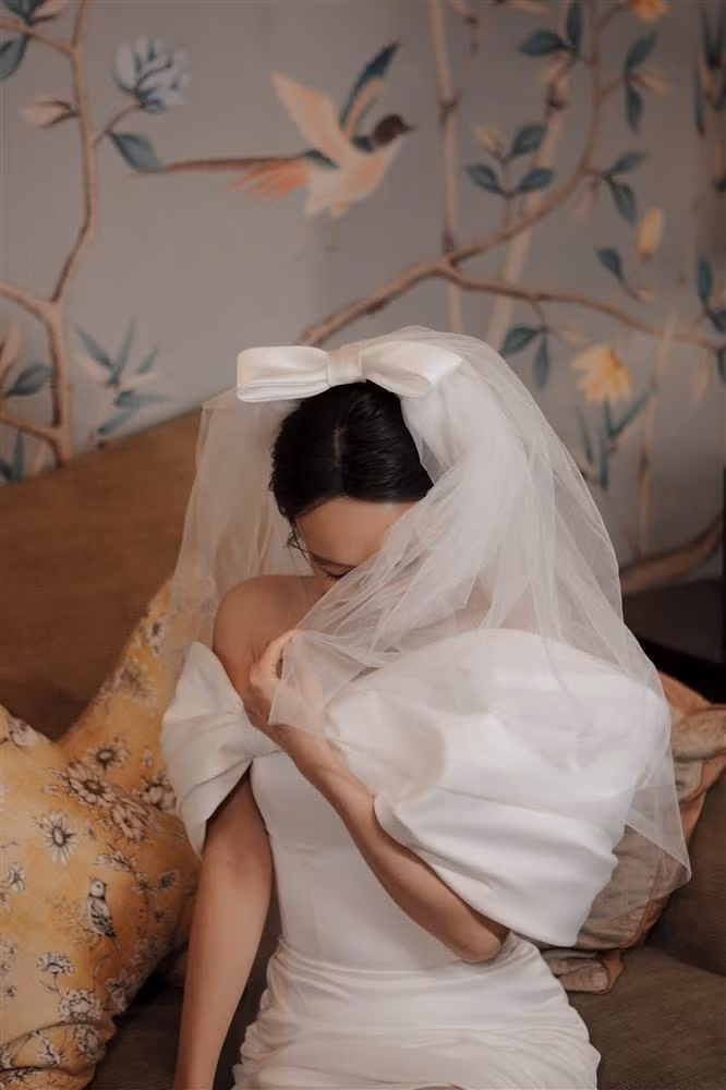 Dieu Nhi duoc cau hon 7 giay nhung chon vay cuoi mat 7 thang-Hinh-6