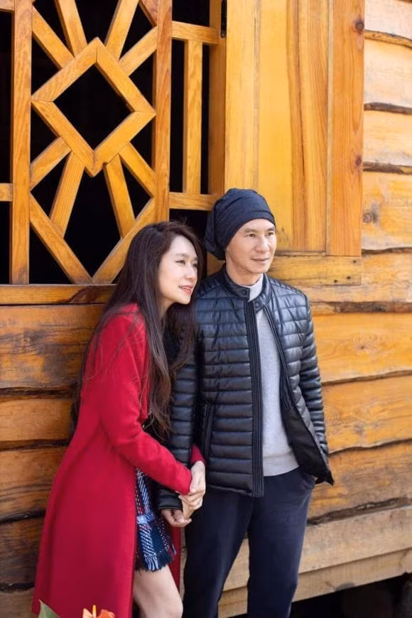 Ve que an gio, ba xa Ly Hai het loi khen ngoi cac chi ben nha chong-Hinh-5