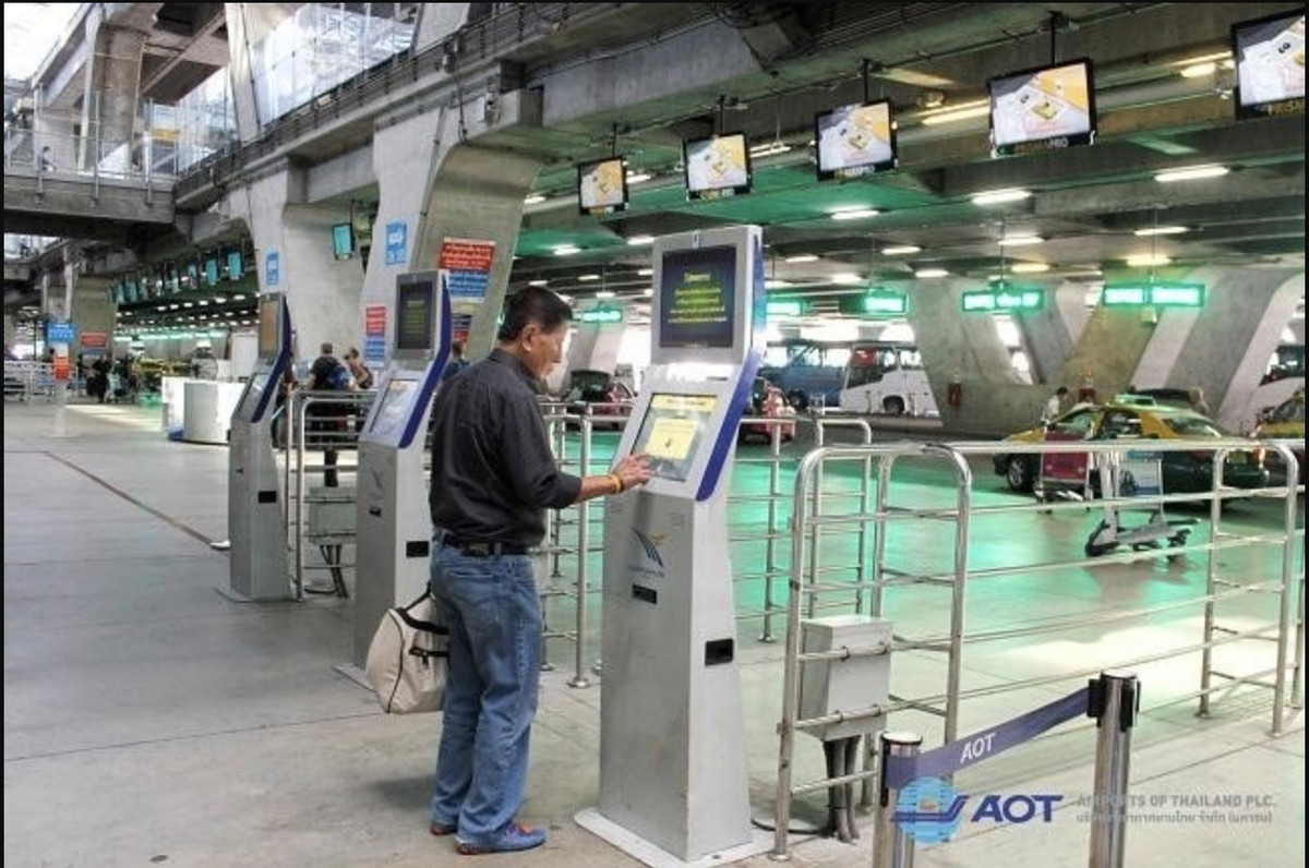 Lý do du khách tới Thái Lan chỉ phải chờ taxi 5 giây - Hình 3 Ly do du khach toi Thai Lan chi phai cho taxi 5 giay-Hinh-3