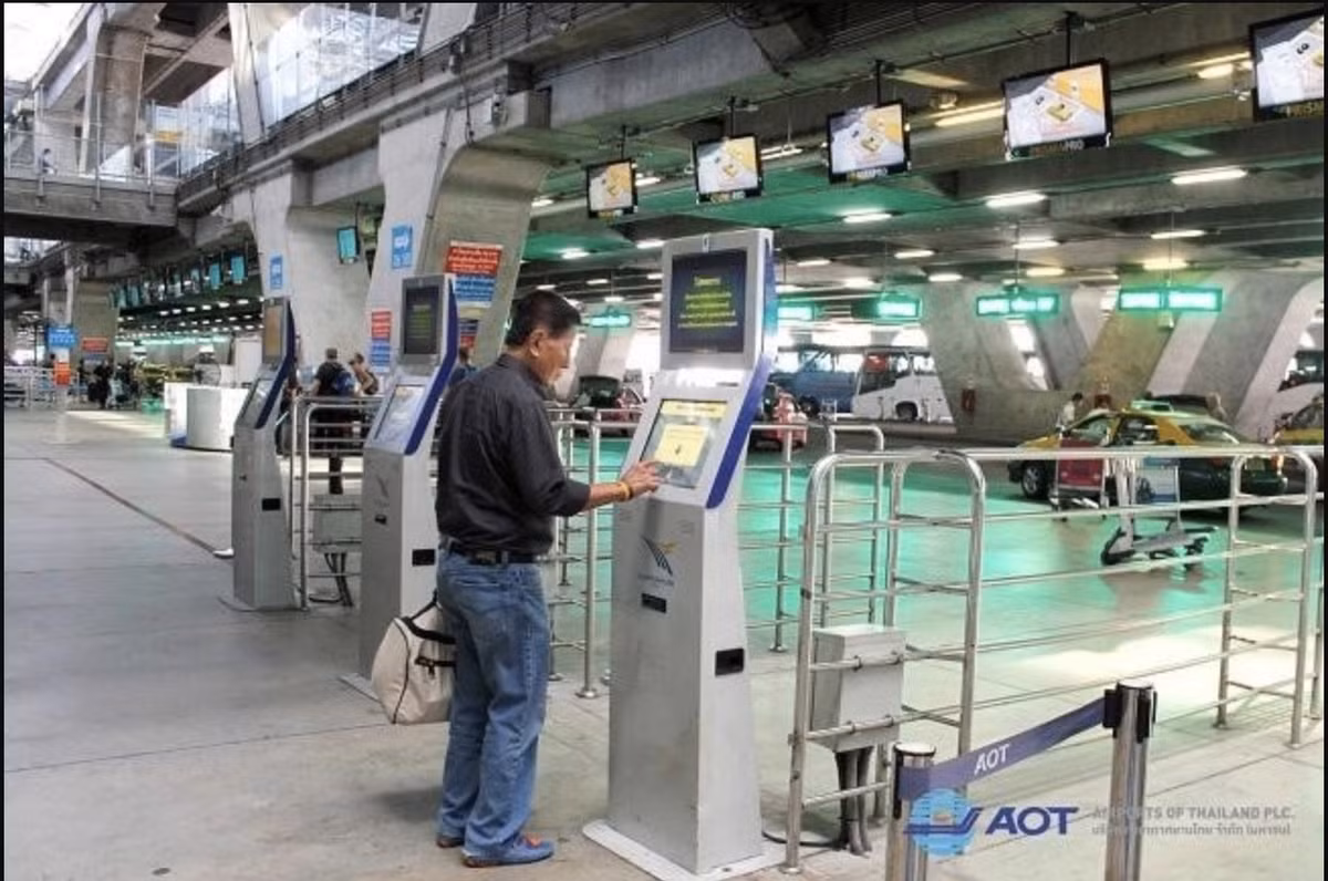 Ly do du khach toi Thai Lan chi phai cho taxi 5 giay-Hinh-3