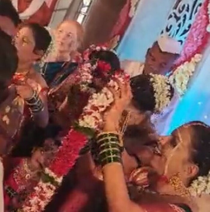 Chu re cuoi cung luc 2 vo, danh tinh 2 co dau con soc hon-Hinh-5