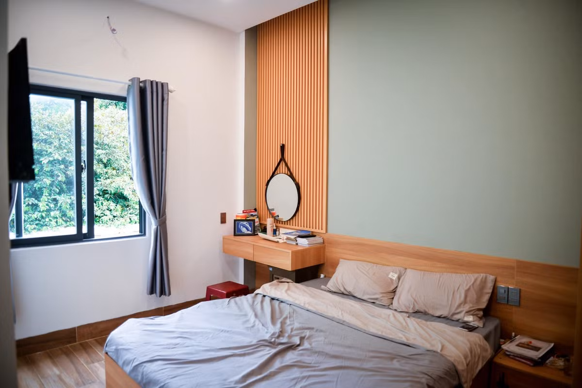 Ngoi nha trong ngo ngap cay xanh, goc ban an that chill ben khu vuon nho-Hinh-8