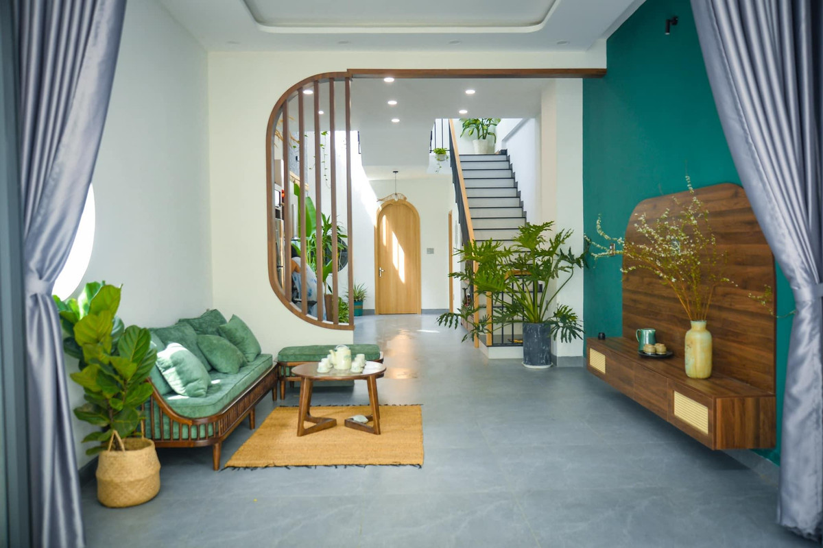 Ngoi nha trong ngo ngap cay xanh, goc ban an that chill ben khu vuon nho-Hinh-3