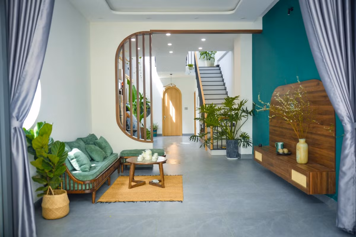 Ngoi nha trong ngo ngap cay xanh, goc ban an that chill ben khu vuon nho-Hinh-3