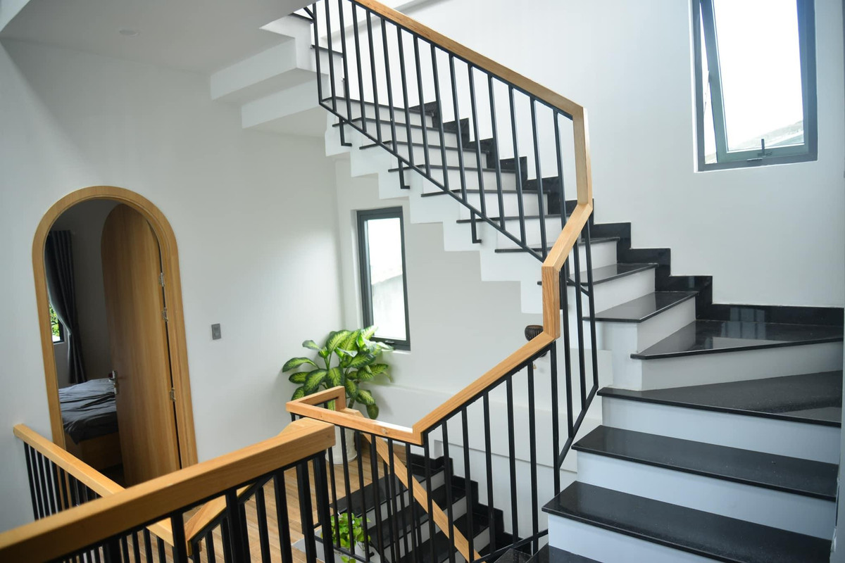 Ngoi nha trong ngo ngap cay xanh, goc ban an that chill ben khu vuon nho-Hinh-6