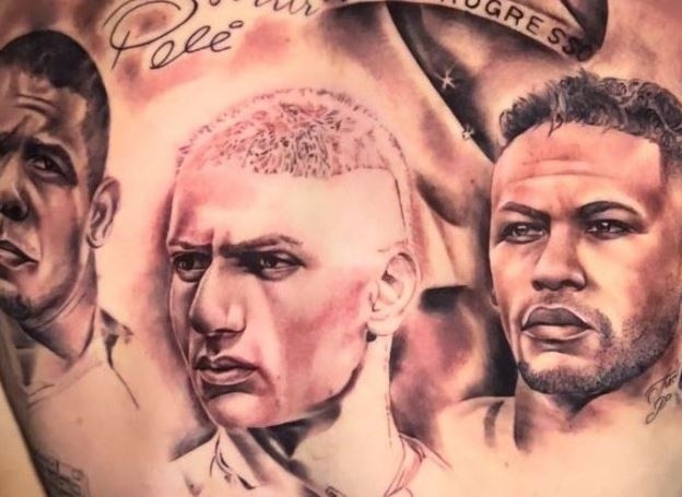 Neymar tra tien de Richarlison xoa hinh xam tren lung