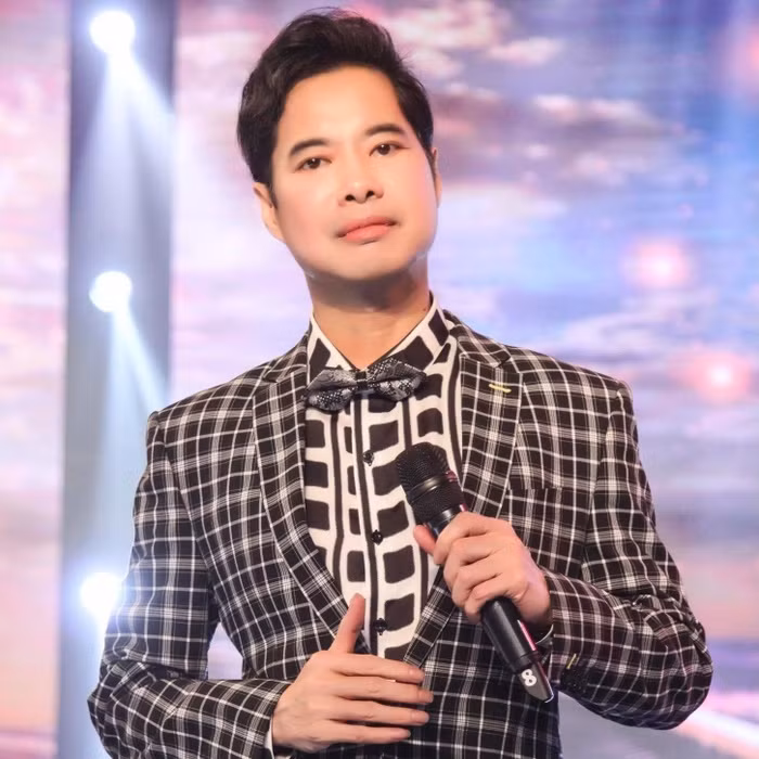 Danh ca Ngoc Son: 10 tuoi da biet ga lang