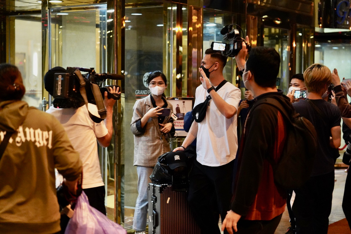 Doi tu kin dao cua Viet kieu Adriano Schmidt-Hinh-2