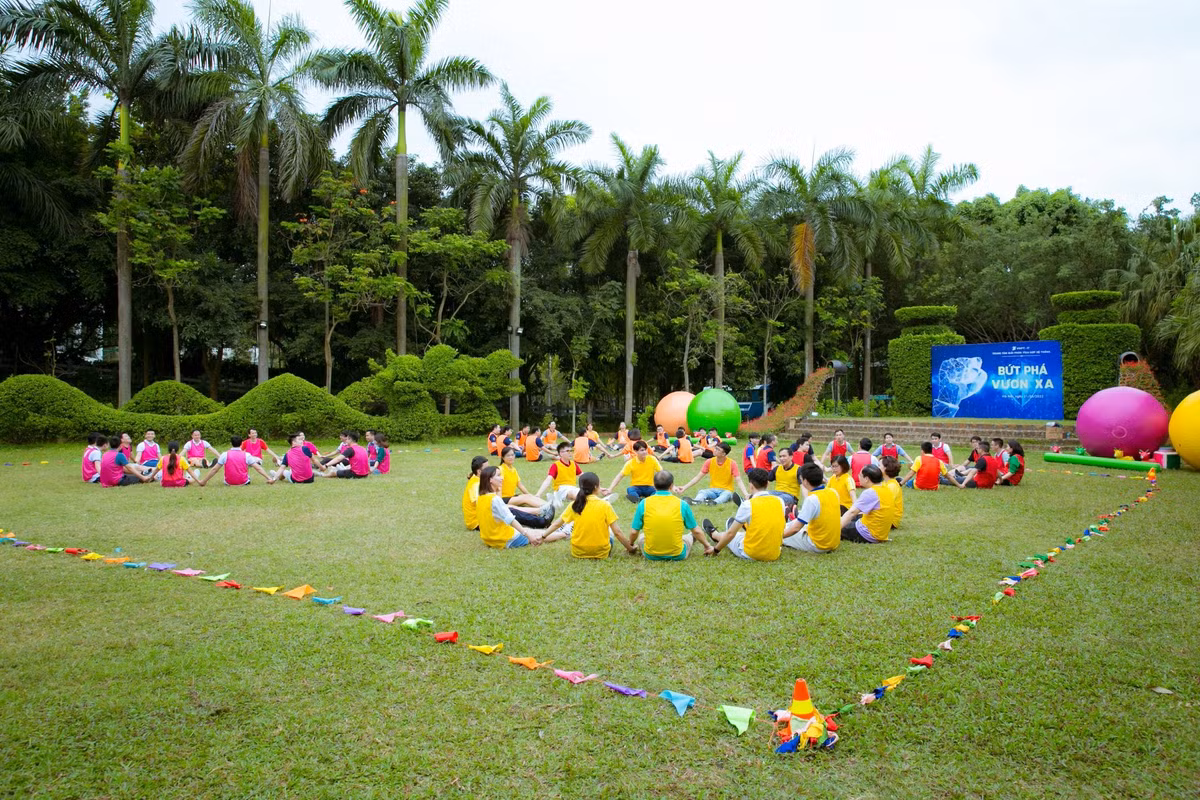 Loi dung tro dua gioi tinh khi choi team building-Hinh-8