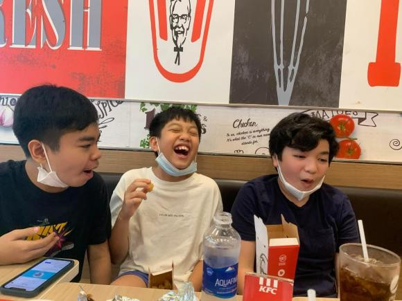 Cuong Do La dat 'cau ca' di choi ngay cuoi tuan-Hinh-3