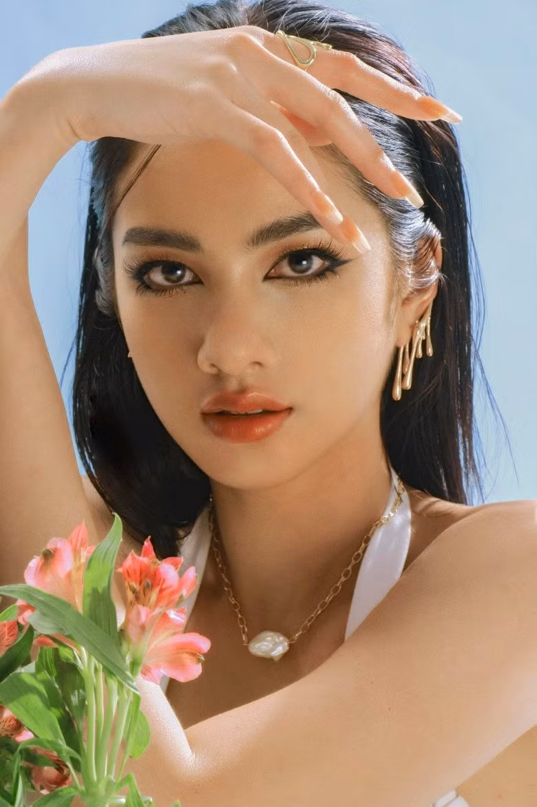 Nguoi tinh tin don cua chong cu Le Quyen gay bao voi visual cuc dinh-Hinh-4