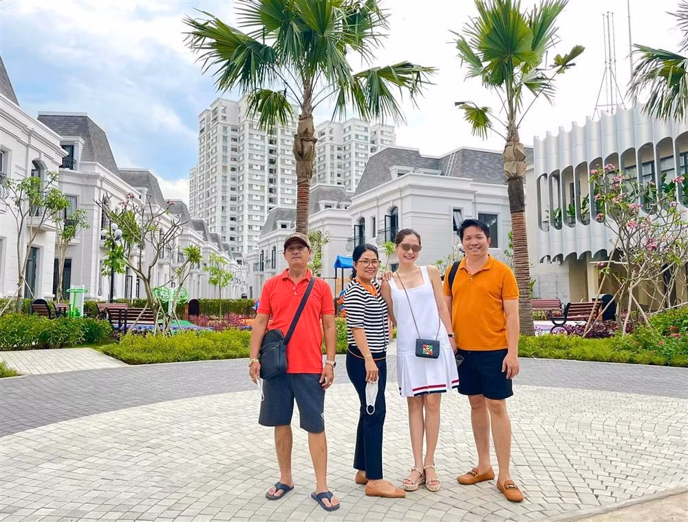 Tang bo me biet thu 300m2, Doan Di Bang show noi that dat do