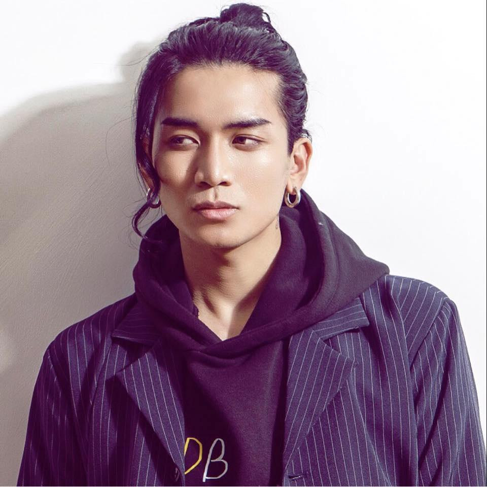 Sao nam Vbiz bi tai xe 'khung bo ngon tu', nghe khong kip vuot mat