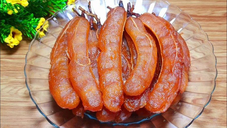 Mứt me chua ngọt giá 150.000 đồng/kg, me sấy 60.000 đồng/kg, siro me có giá 70.000 đồng/chai, ... Đây là những món ăn vặt được nhiều người yêu thích.