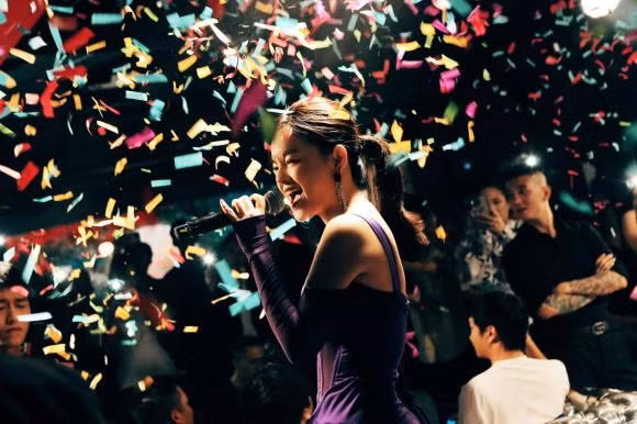 Gai ba con Pham Quynh Anh tung loat anh len do ho bao-Hinh-9