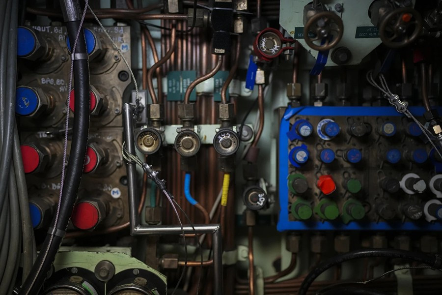 Rubis có thể mang ngư lôi chống ngầm, chống hạm và tên lửa chống hạm. Công việc chính bao gồm bảo vệ 4 tàu ngầm trang bị hạt nhân lớn hơn của Pháp.