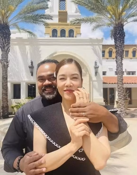 Sau 13 năm bên nhau, Dũng Taylor và Thu Phương đã quyết định về chung một nhà. Tuy nhiên, cặp đôi quyết định hoãn ngày trọng đại vì nữ ca sĩ tập trung cho chương trình Chị đẹp đạp gió rẽ sóng 2023.