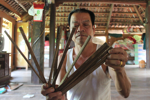 Thầy Mo cả Bùi Văn Lựng và bộ lịch Đoi truyền qua 7 đời.