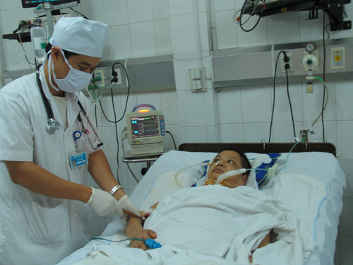 Chăm sóc bệnh nhân đột quỵ não tại Bệnh viện 103.