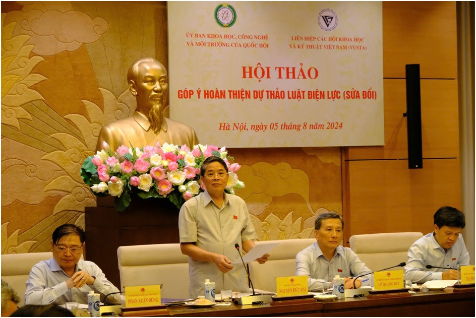 UB KHCN&MT Quoc hoi cung VUSTA to chuc Hoi thao Gop y du thao Luat Dien luc (sua doi)