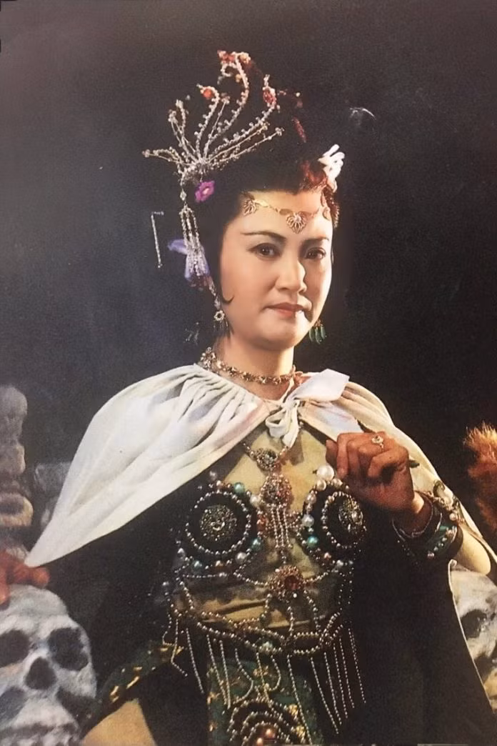 Bach Cot Tinh tung o thien dinh, vi yeu ma thanh... yeu quai?-Hinh-6