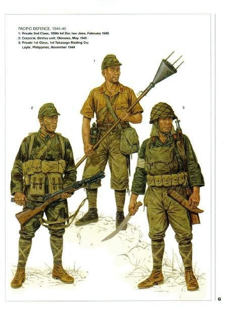 Theo các tư liệu lịch sử, bom ba càng được biết đến ở Việt Nam khi quân Nhật tiến vào Đông Dương thuộc Pháp. Đây là loại vũ khí chống tăng do người Nhật phát triển, có cấu tạo đơn giản, về nguyên tắc là đầu đạn lõm có ba điểm chạm kích nổ (ba kíp) nên được gọi là bom ba càng.