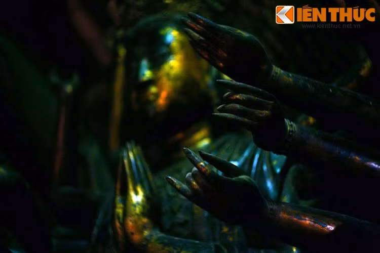 Được coi là một kiệt tác độc nhất vô nhị về tượng Phật và nghệ thuật tạc tượng của người Việt, tượng Phật thiên thủ thiên nhãn chùa Bút Tháp đã được vinh danh với giải đặc biệt khi tham gia triển lãm nghệ thuật Phật giáo Quốc tế tại Ấn Độ năm 1958.