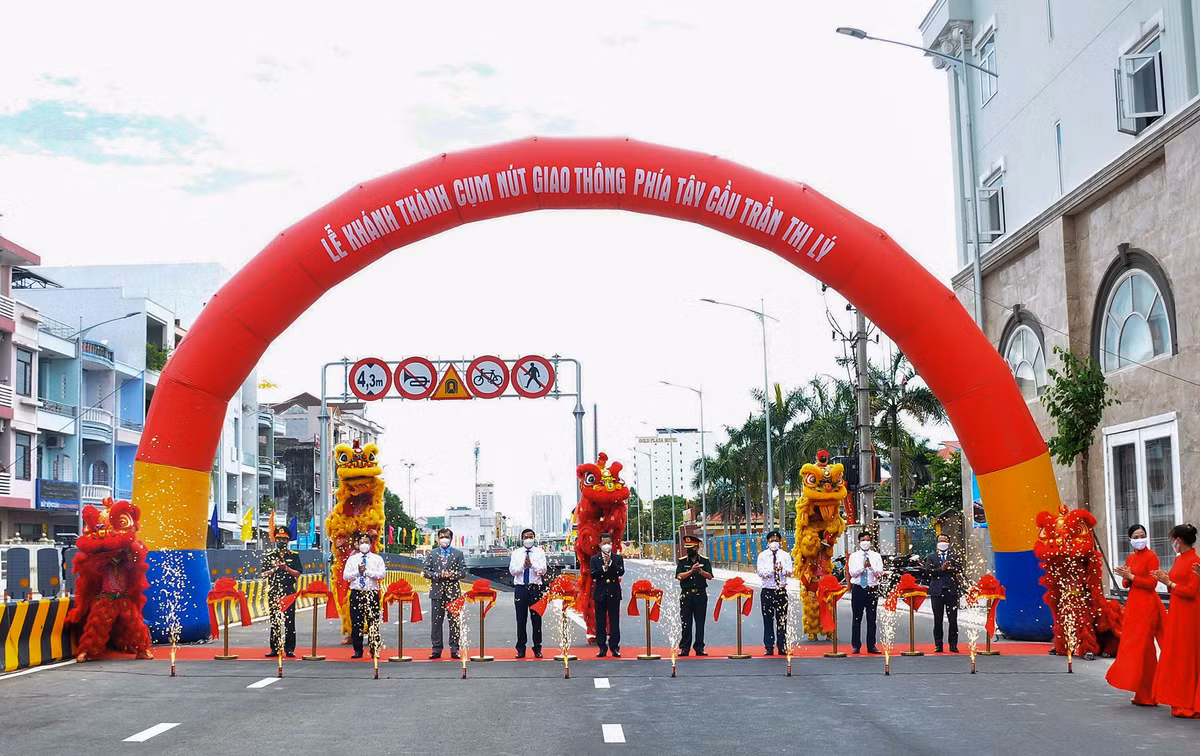 Lãnh đạo TP Đà Nẵng khẳng định ngoài việc góp phần giảm ùn tắc giao thông, dự án đánh dấu sự trở lại của các hoạt động kinh tế, văn hóa xã hội trên địa bàn thành phố; tạo sức bật mới, động lực mới để địa phương thúc đẩy phục hồi tăng trưởng kinh tế.