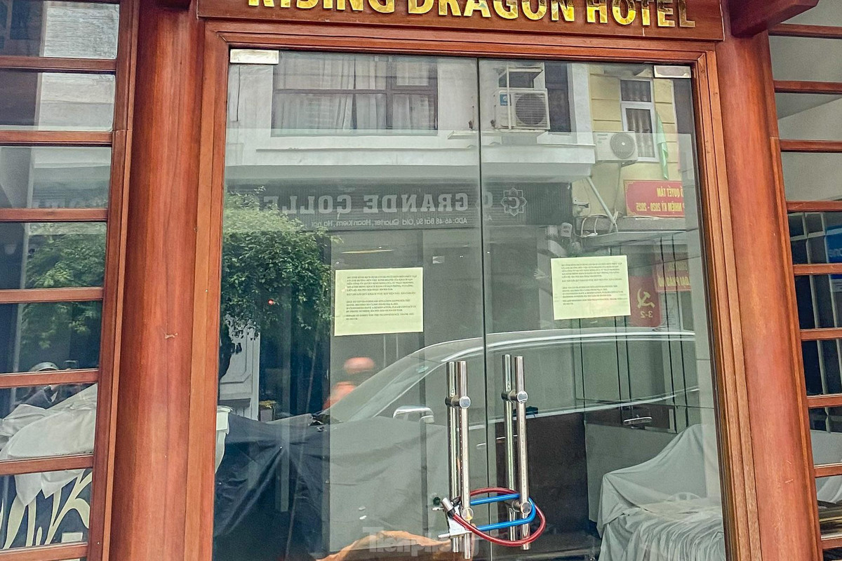 Nhiều khách sạn phố cổ vẫn "cửa đóng then cài".