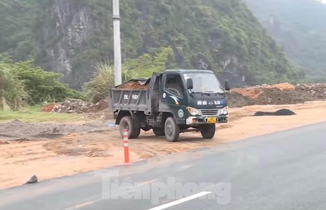 Ngày 10/8/2020, UBND tỉnh Quảng Ninh phê duyệt điều chỉnh toàn bộ tuyến từ 4 lên 6 làn xe, nâng tổng mức đầu tư điều chỉnh là 2.290 tỷ đồng.
