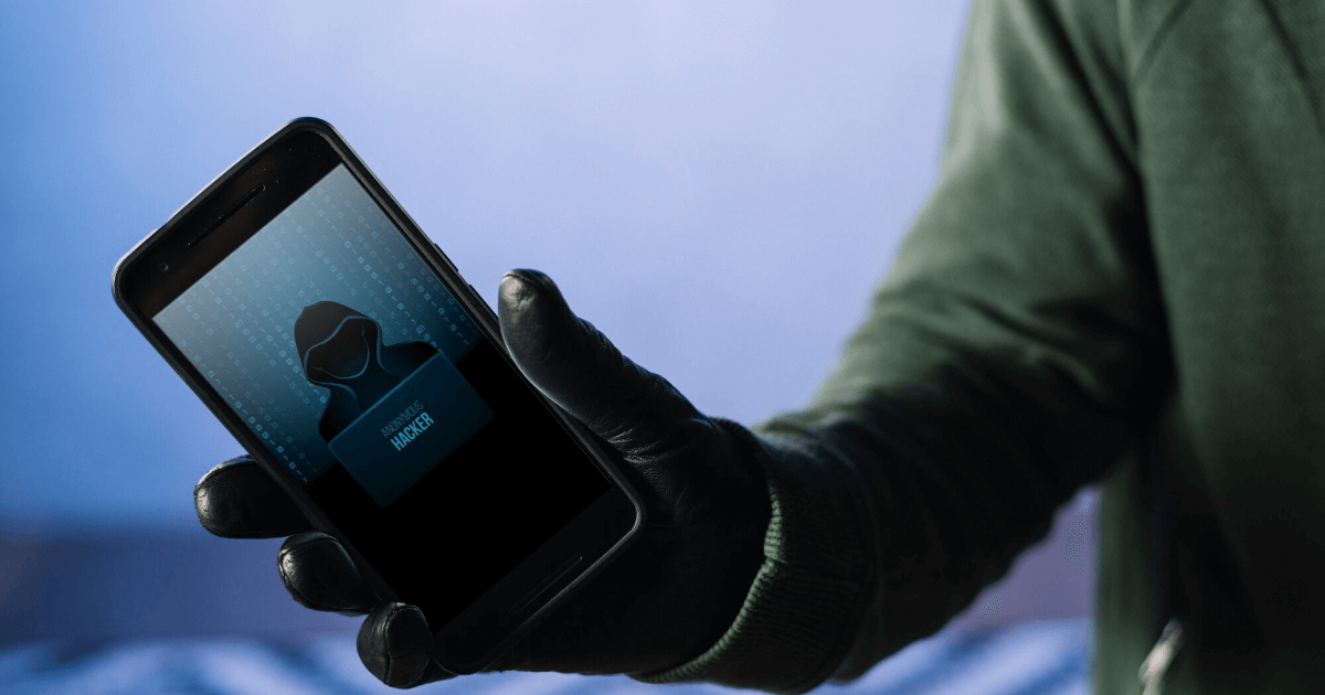 Dung AI gia giong nguoi than gap nan, goi dien lua tien