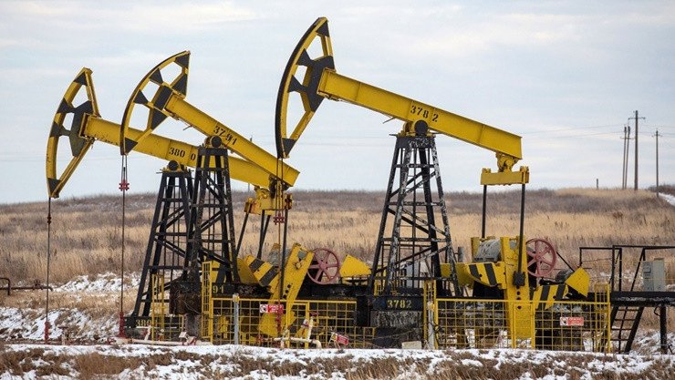 Bất chấp nỗ lực phát triển năng lượng tái tạo trong hai thập kỷ qua, tình trạng phụ thuộc càng tăng lên khi các quốc gia chuyển sang sử dụng khí đốt, tránh xa than đá.