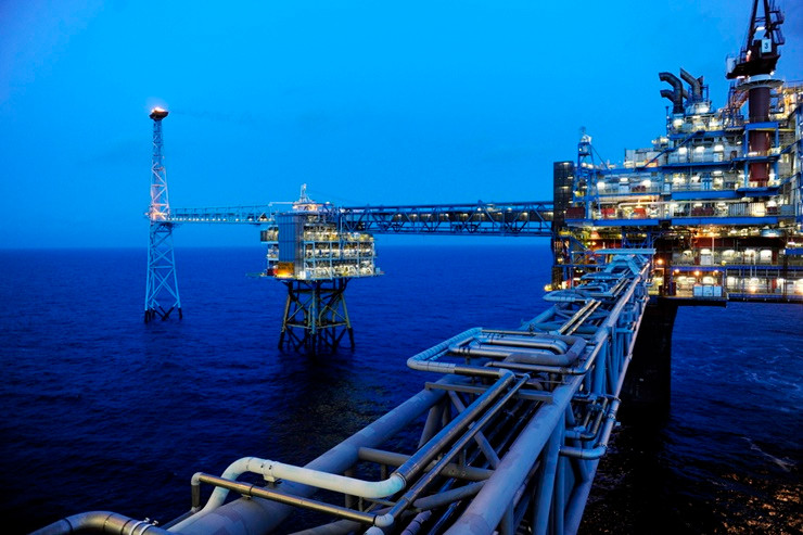 Đức, nền kinh tế lớn nhất Châu Âu phụ thuộc vào Nga 65% nhu cầu khí đốt tự nhiên, trong khi Italia nhận 43% khí đốt từ Nga hơn 16% từ Pháp.